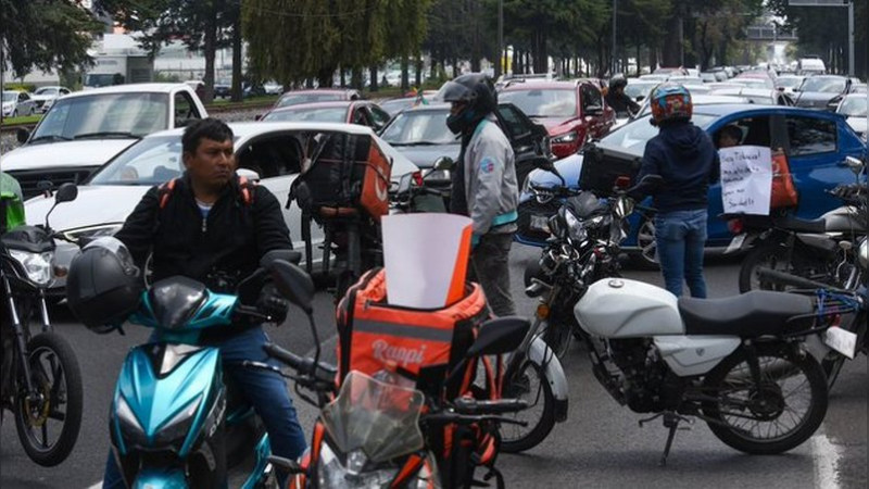 Sheinbaum anuncia reformas para regularizar trabajo de repartidores por aplicaciÃ³n