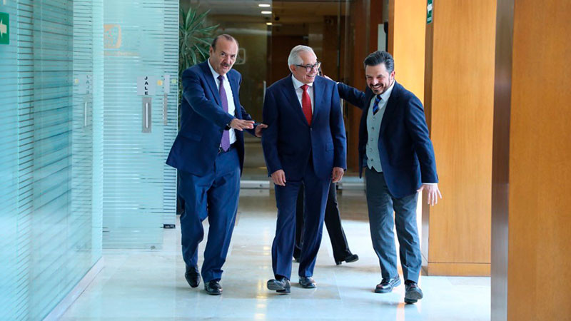 Llega Jorge GaviÃ±o como nuevo secretario general del IMSS