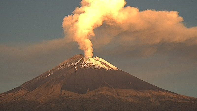 VolcÃ¡n PopocatÃ©petl presenta actividad; esperan caÃ­da de ceniza en CDMX