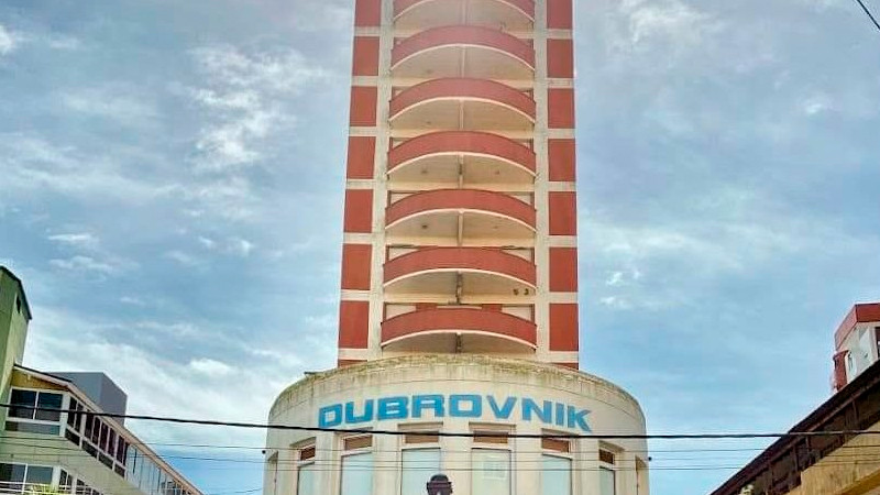 Se desploma edificio de 10 pisos en Argentina; no tendrÃ­a los permisos necesarios