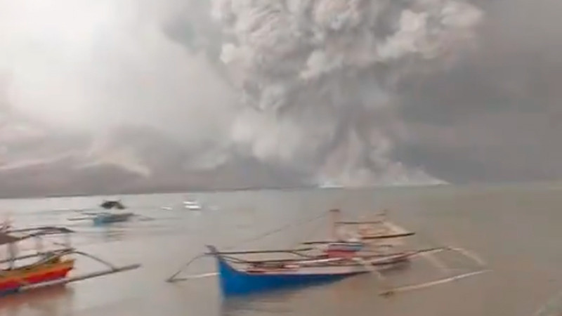 ErupciÃ³n de volcÃ¡n deja al menos 9 muertos, en Indonesia