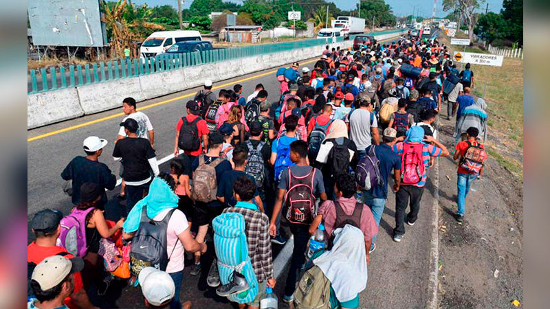 De manera simultÃ¡nea salen de Chiapas dos caravanas migrantes