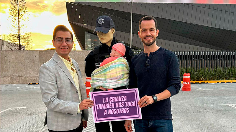 En QuerÃ©taro, promueven con ManiquÃ­es publicaciÃ³n de la Ley de Paternidad