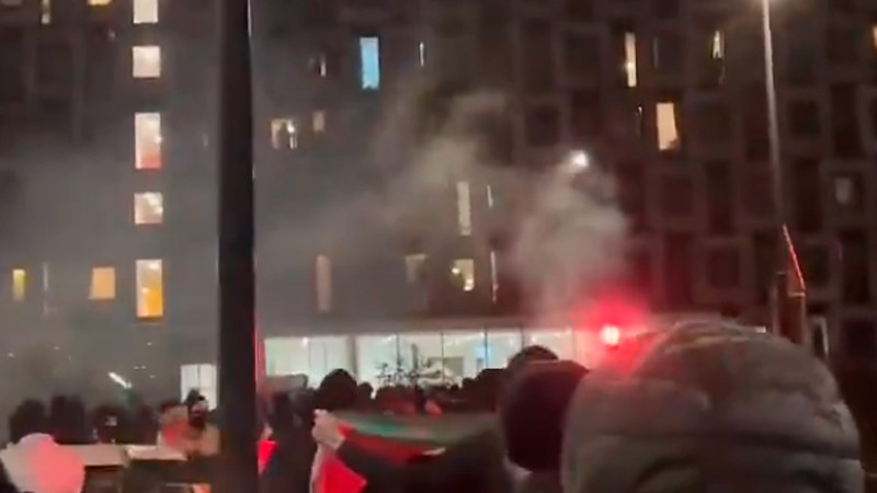 Atacan a aficionados israelÃ­es en un partido de futbol en Ãmsterdam; hay 62 detenidos