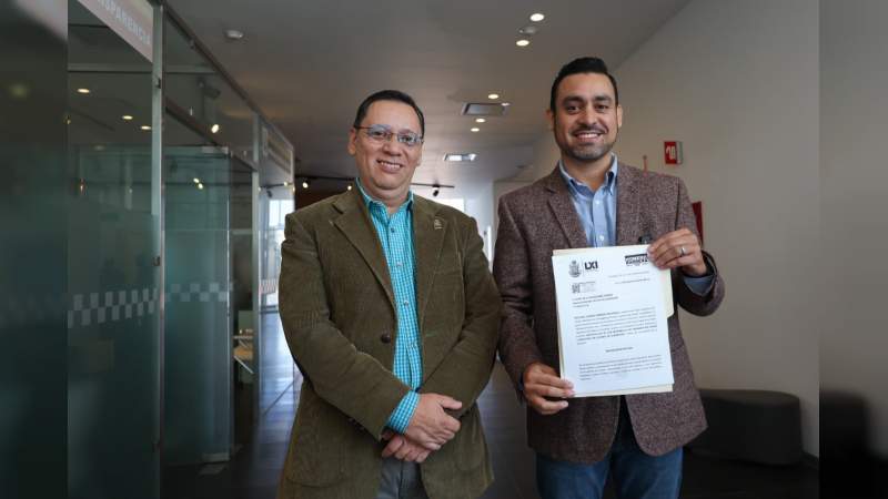 En QuerÃ©taro. presentan iniciativa para agilizar el trÃ¡mite de recepciÃ³n de reformas a la Carta Magna