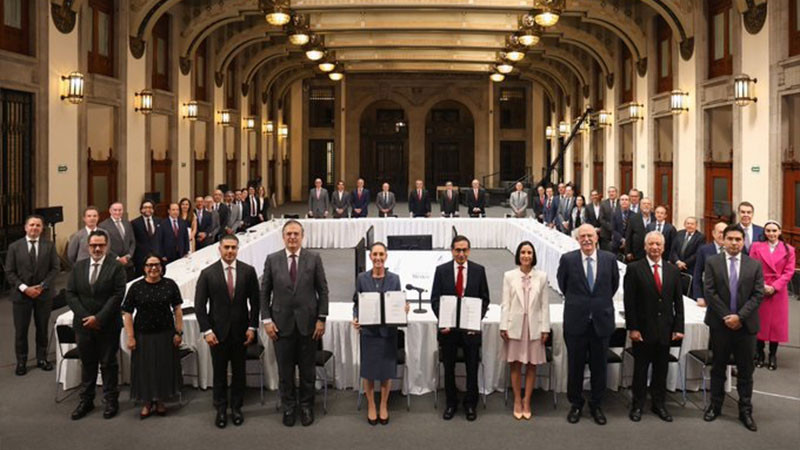 Sheinbaum firma convenio para garantizar precio bajo de la canasta bÃ¡sica 