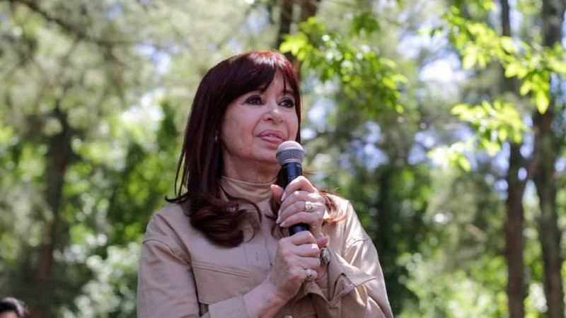 Dan 6 aÃ±os de prisiÃ³n por corrupciÃ³n a Cristina FernÃ¡ndez, ex presidenta de Argentina 
