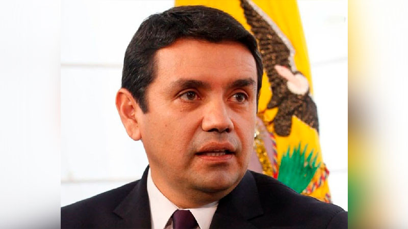 Otorgan refugio en MÃ©xico a ex ministro de Ecuador, quien fue detenido por la Interpol