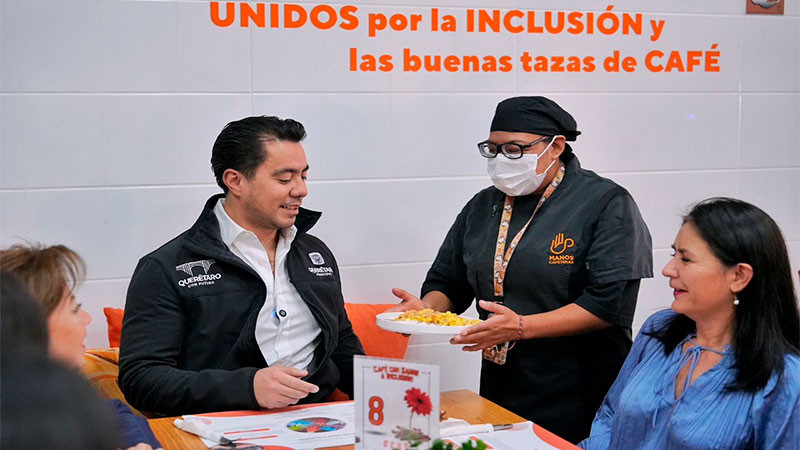 Reconoce Felifer MacÃ­as a trabajadores de â€œManos Cafeterasâ€