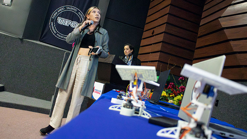 Desarrollan UPQ y alumnas de bachillerato proyectos STEM