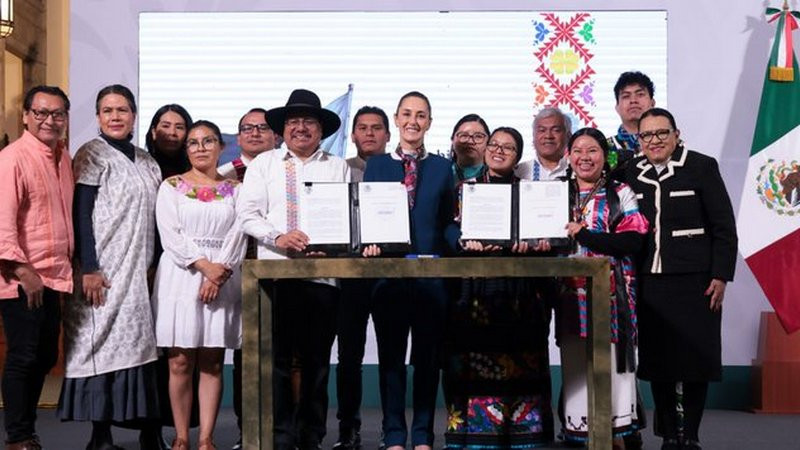 Claudia Sheinbaum firma reforma indÃ­gena en 57 lenguas; se crea comisiÃ³n de justicia para pueblos