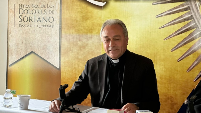 Aprovechan migrantes para cumplir con los sacramentos en su camino por QuerÃ©taro: MartÃ­n Lara 