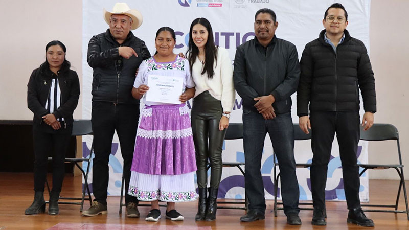 Capacita ST a 100 mujeres amealcenses para el autoempleo en QuerÃ©taro