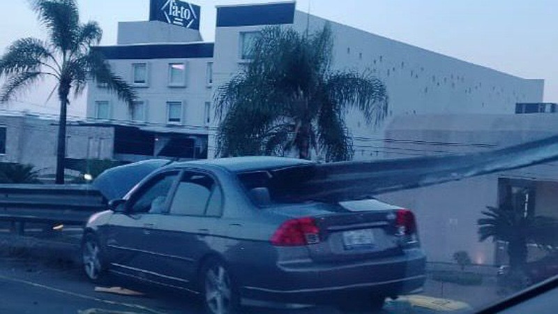 Accidente en la autopista MÃ©xico- QuerÃ©taro cobraÂ la vida de una personaÂ 