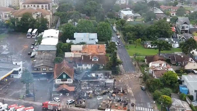 Confirman muerte de los 10 pasajeros que iban en aviÃ³n pequeÃ±o que se desplomÃ³ en Brasil