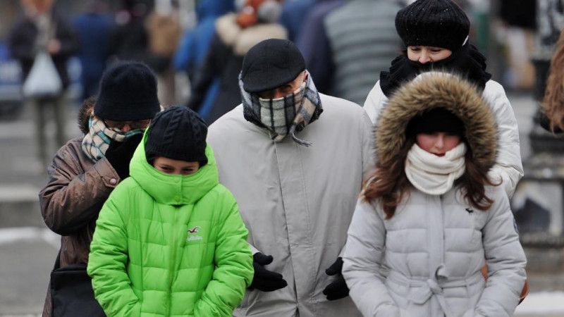 Se prevÃ©n bajas temperaturas y lluvias aisladas en 13 estados del paÃ­s por frente frÃ­o 18