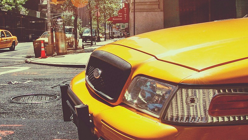 Taxi atropella a al menos 6 personas en Navidad, en Nueva York