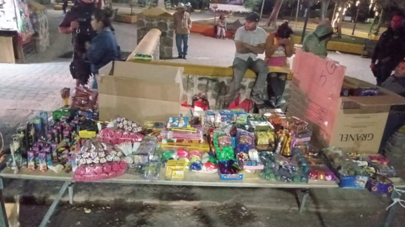 Artificios pirotÃ©cnicos causan incendio en 17 predios baldÃ­os en QuerÃ©taro capital: PC