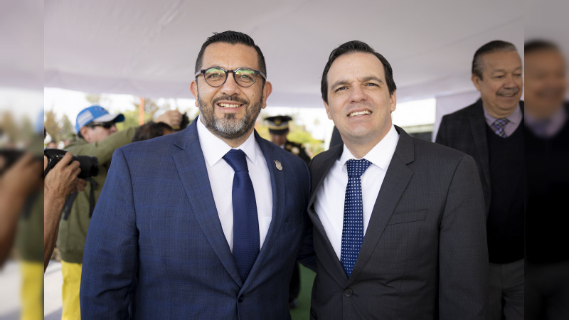 Asiste Carlos Alcaraz al relevo en la XII RegiÃ³n Militar