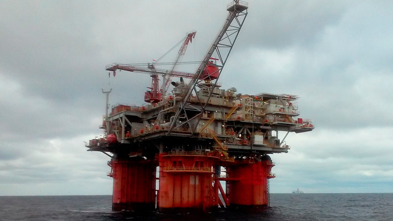 Biden prohÃ­be perforaciones de petrÃ³leo y gas en costas de EEUU