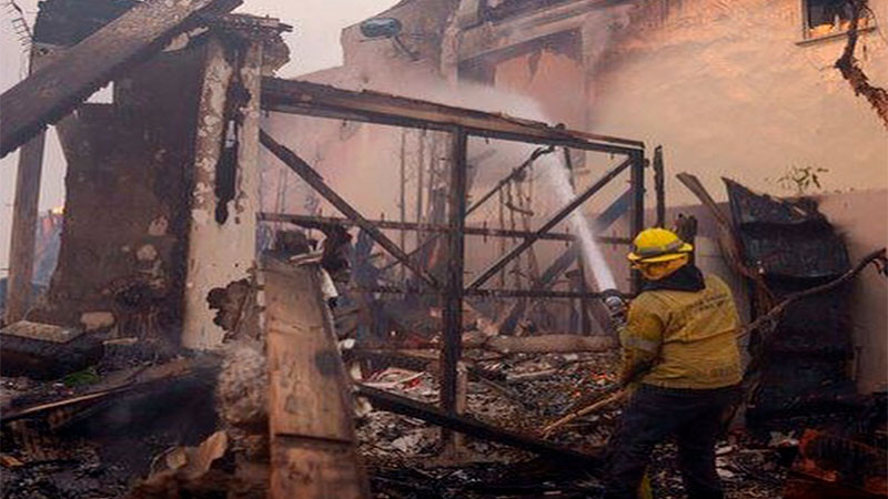 Reanudan bÃºsqueda de cuerpos en Los Ãngeles; podrÃ­an reavivarse los incendios