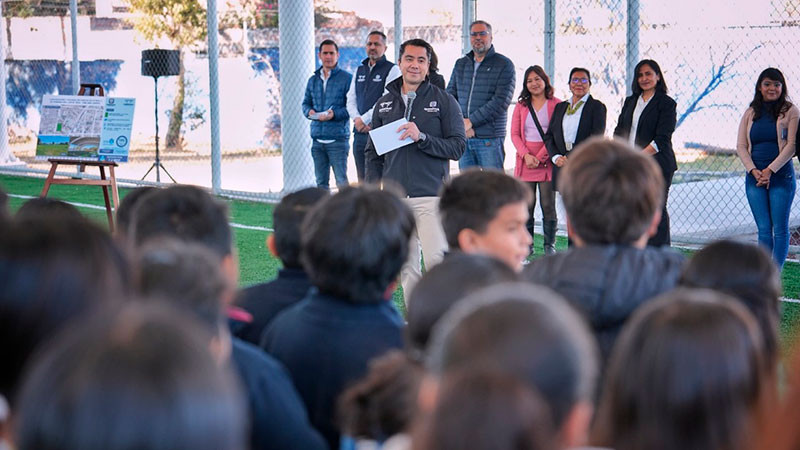 Entrega Felifer MacÃ­as nueva cancha y techado en primaria de Santa Rosa JÃ¡uregui