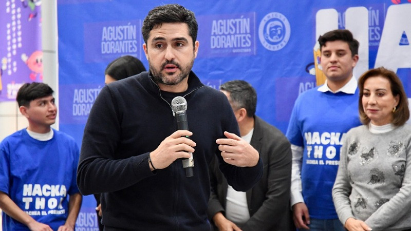 Necesitamos jÃ³venes como ustedes que se atrevan a perseguir sus sueÃ±os: AgustÃ­n Dorantes