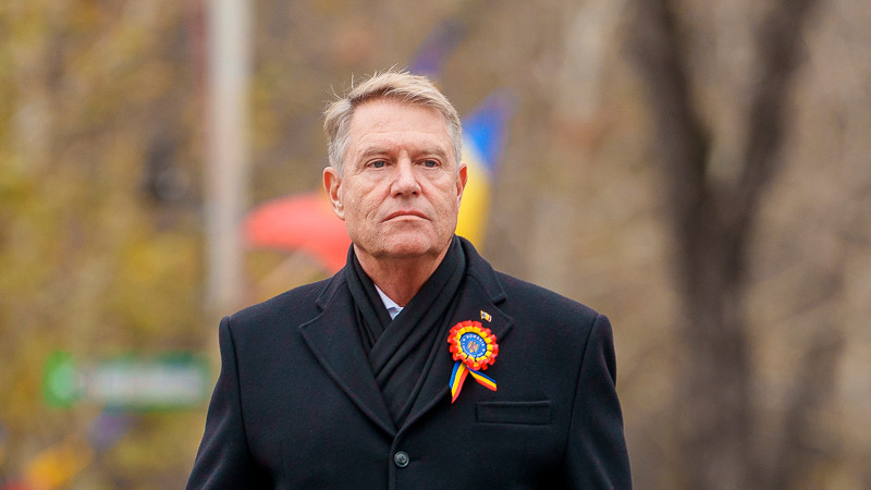 Dimite Klaus Iohannis, presidente de Rumania; asegura que quiere evitar crisis polÃ­tica