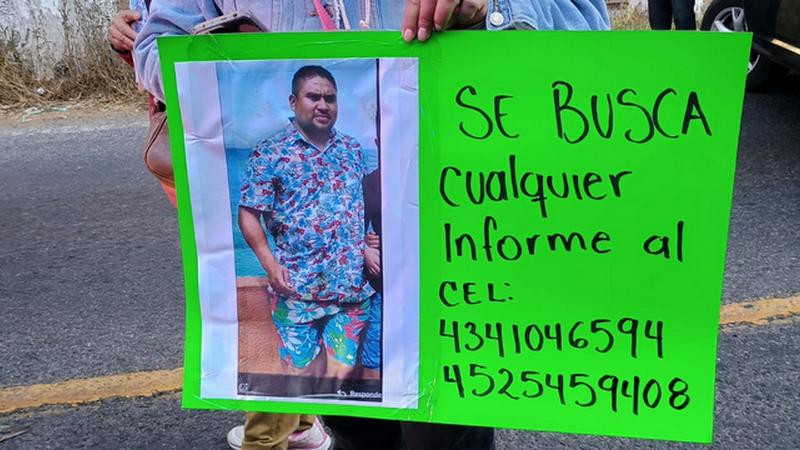 Bloquean entrada de PÃ¡tzcuaro, MichoacÃ¡n, con exigencia de encontrar a persona desaparecida