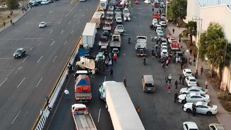 Trasportistas bloquean casetas en mega marcha a la CDMX: Buscan audiencia con Sheinbaum