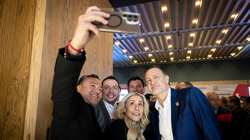 Encabeza Mauricio Kuri toma de protesta de la CMIC QuerÃ©taro