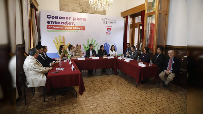 Oficial, Trump impone aranceles de 25% al acero y aluminio