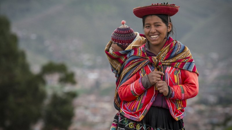 La lengua materna florece en la lucha colectiva, oficialmente no hay nada que celebrar