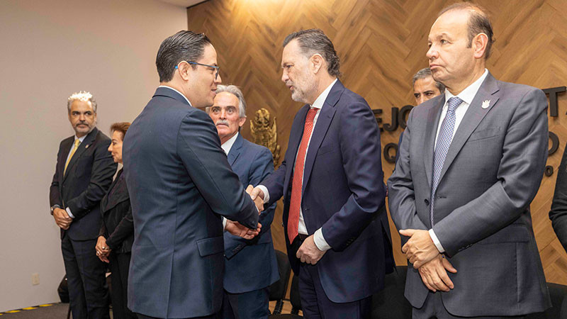 Reconoce Gobernador profesionalismo y actualizaciÃ³n de notarios queretanos