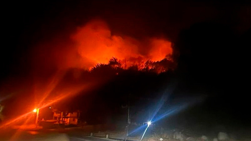 Incendio forestal activo en El MadroÃ±o, Landa de Matamoros, QuerÃ©taro