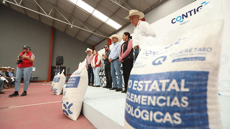 Entrega SEDEA complementos por sequÃ­a en Arroyo Seco y Landa de Matamoros, en QuerÃ©taro