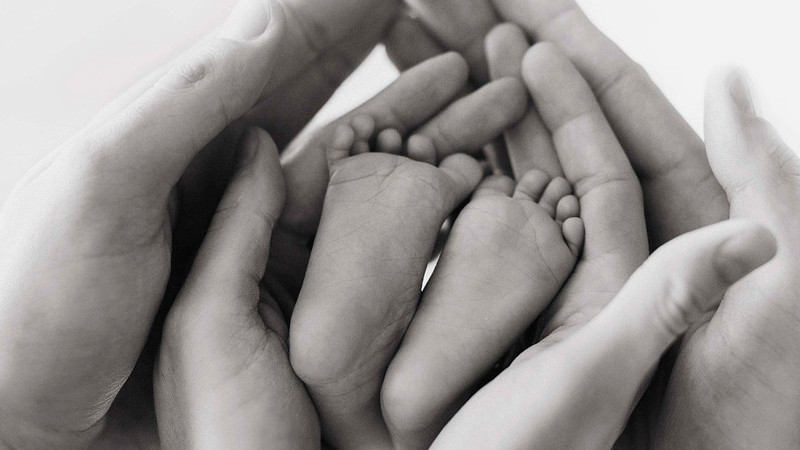 Fallecen 300 bebÃ©s y 54 madres por falta de equipo, en Zimbabue