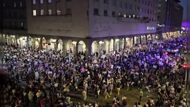 â€œEl que no brinque es machoâ€: mujeres toman las calles de Guadalajara