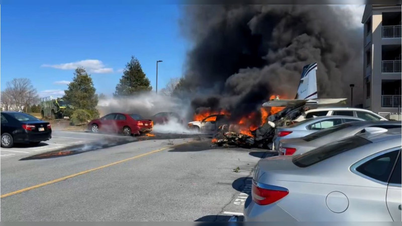 Se estrella avioneta en Pensilvania, EEUU, tras abrirse puerta en pleno vuelo: Cinco heridos