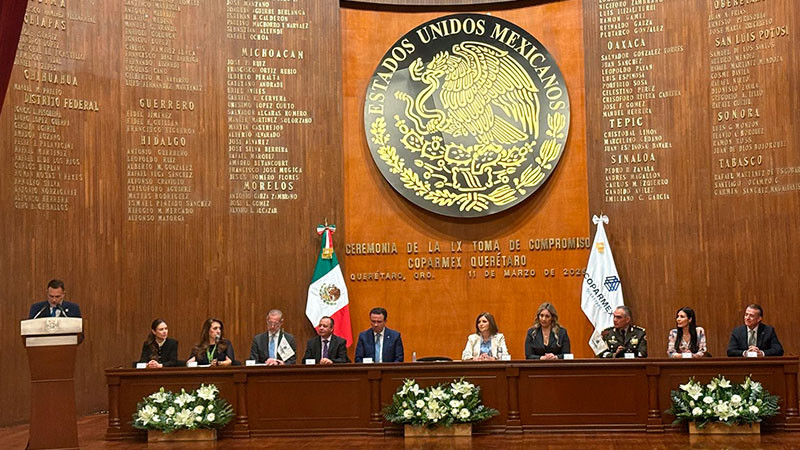 Acude Mauricio Kuri a la toma de Compromiso de la COPARMEX QuerÃ©taro