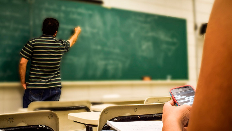 Departamento de EducaciÃ³n de EEUU pone en baja administrativa a la mitad de su personal