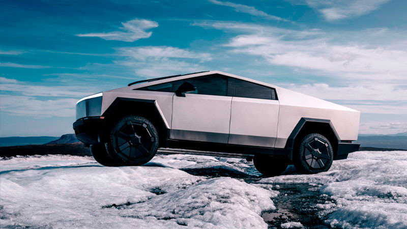 Vandalizan 80 autos de Tesla en concesionaria de CanadÃ¡