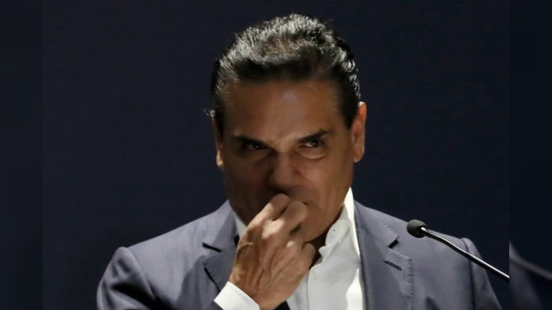 Silvano Aureoles estÃ¡ â€œagazapado, planeando su prÃ³ximo movimiento polÃ­ticoâ€, dice Inteligencia Artificial de X: Le recuerda su pasado de violencia