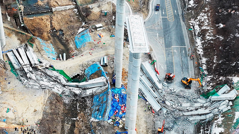 Colapsa tÃºnel de tren en construcciÃ³n en Corea del Sur; habrÃ­a dos personas atrapadas