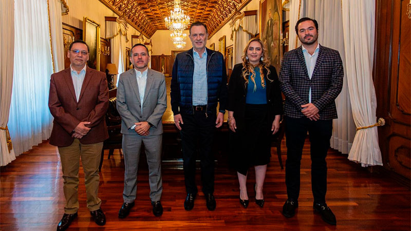 Se reÃºnen diputados de la 61 legislatura con el gobernador de QuerÃ©taro 