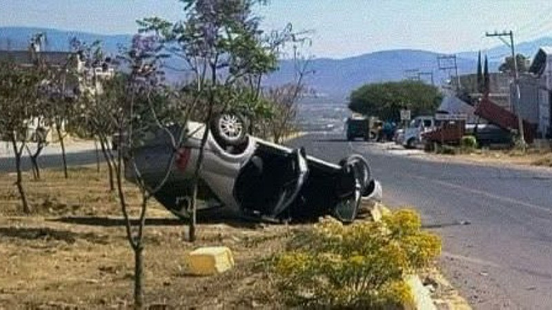 Se registra volcadura en la carretera a Chichimequillas en QuerÃ©taroÂ 