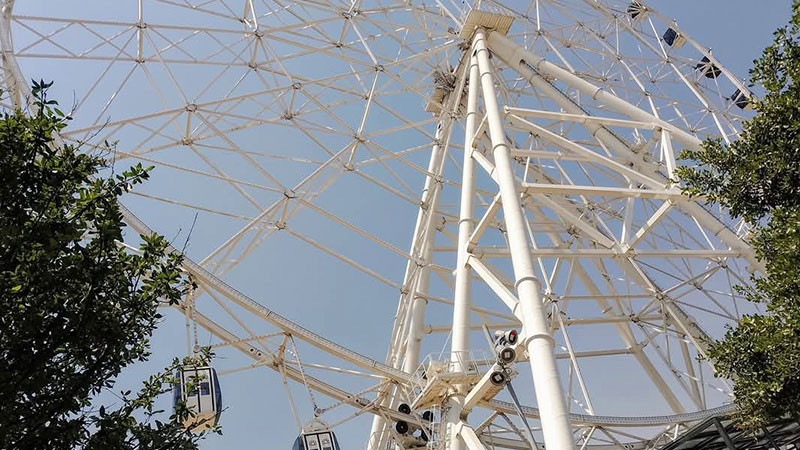 Falla en rueda de la fortuna del Parque AztlÃ¡n deja a visitantes atrapados 