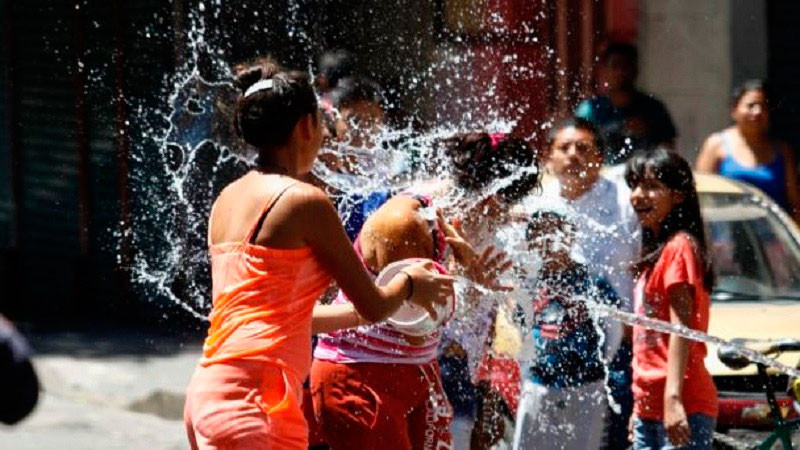 Â¡Aguas con desperdiciar el agua! Conoce las multas por tirar agua el SÃ¡bado de Gloria en CDMX y Estado de MÃ©xicoÂ 