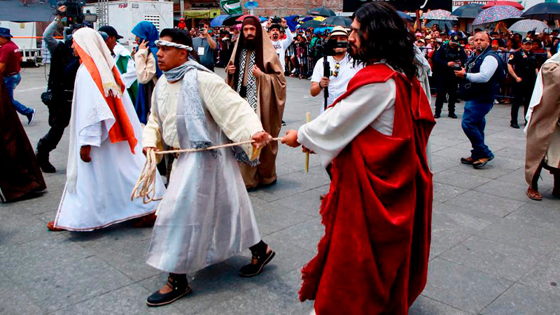 Al menos 100 mil personas presenciaron la representaciÃ³n de La PasiÃ³n de Cristo, en Iztapalpa