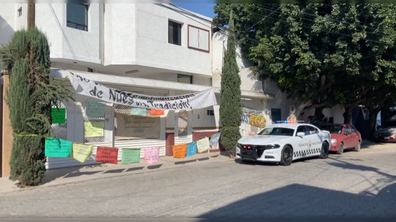 Desalojan a manifestantes de la oficina del INPI, en QuerÃ©taro 